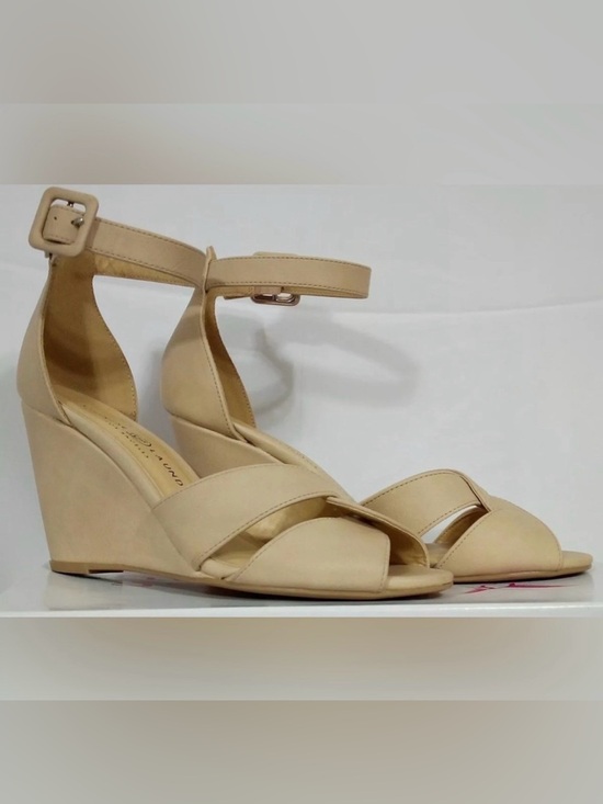 Chinese Laundry Shoes - Chinese Laundry Women's Cream Sandals SZ 7 NWOT